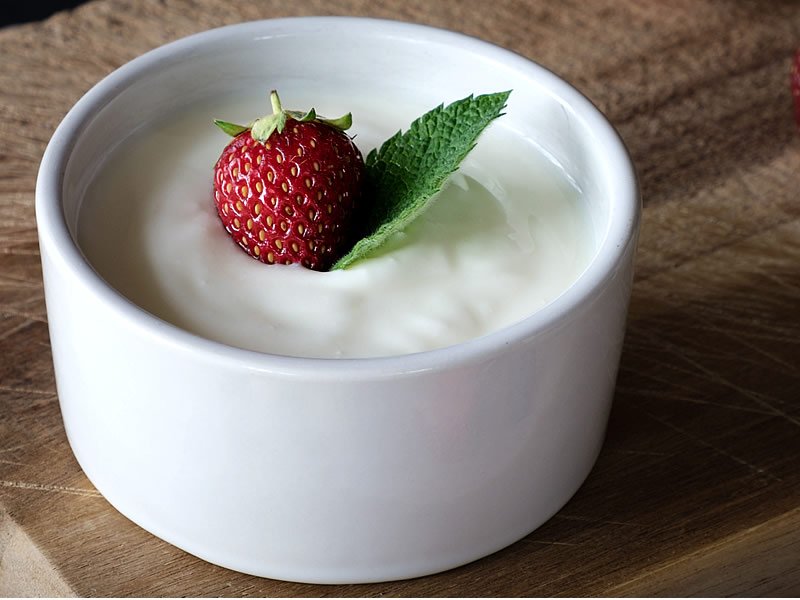 Adet Döneminde Yoğurt Yemek Adet Döneminde Yoğurt Yemek