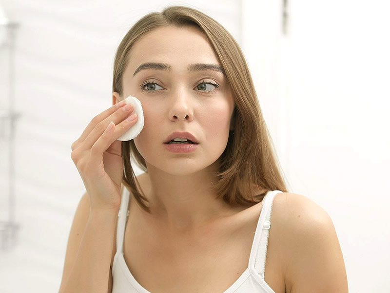 Evde Cilt Temizliği Nasıl Yapılır? Evde Cilt Temizliği Nasıl Yapılır?