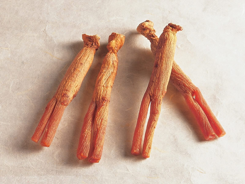 Kırmızı Ginseng Nedir? Faydaları, Zararları, Kullananlar ve Yorum