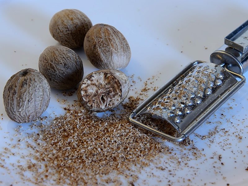 Muskat Nedir? Neye İyi Gelir? Nerede Kullanılır? Muskatın Faydaları ve Zararları