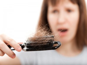 Erkeklerde ve Kadınlarda Günde Ne Kadar Saç Dökülür?