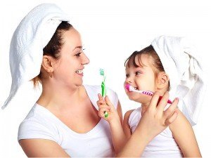 Evde Diş Beyazlatma Nasıl Yapılır? Diş Beyazlatma Yolları