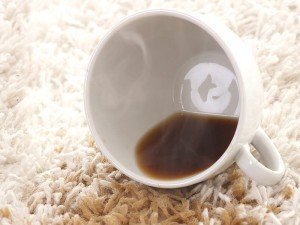 Kahve Lekesi Halıdan, Koltuktan, Kumaştan Nasıl Çıkar?