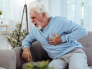 Kalp Krizi Nedir? Belirtileri, Nedenleri, Tedavisi