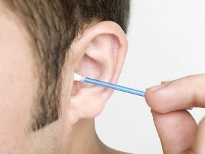 Kulak Temizleme Çubuğu Zararlı mı? Nasıl Kullanılır?