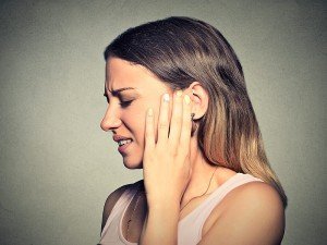 Kulak Tıkanıklığı Nasıl Açılır? Temizleme Nasıl Yapılır? Kulak Tıkanıklığı İçin İlaç ve Oksijenli Su Kullanımı