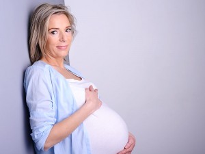Menopozda Hamile Kalınır mı? Belirtileri ve Riskleri