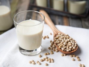 Soya Sütü Nedir? Faydaları ve Zararları Nelerdir? Nasıl Yapılır? Zayıflatır mı?