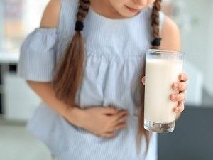Süt Alerjisi Belirtileri Nelerdir? Bebeğe Zararları Nelerdir? Tedavisi Var mı?