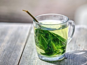 Yeşil Çayın Yan Etkileri Nelerdir? Zararları Var mı?
