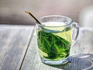 Yeşil Çayın Zararları Nelerdir? Tansiyona Zararı ve Cinselliğe Etkisi Nedir?