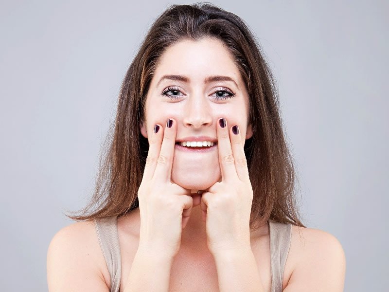 Yüz Egzersizleri Yüz Egzersizleri